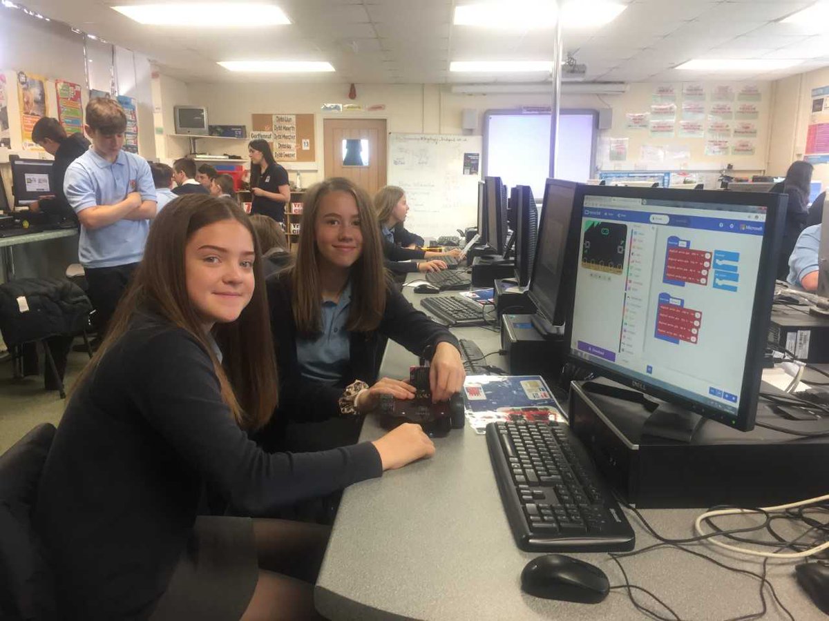 Gweithdai Cyflwyniad i Beirianneg ar gyfer ysgolion uwchradd yng Nghymru